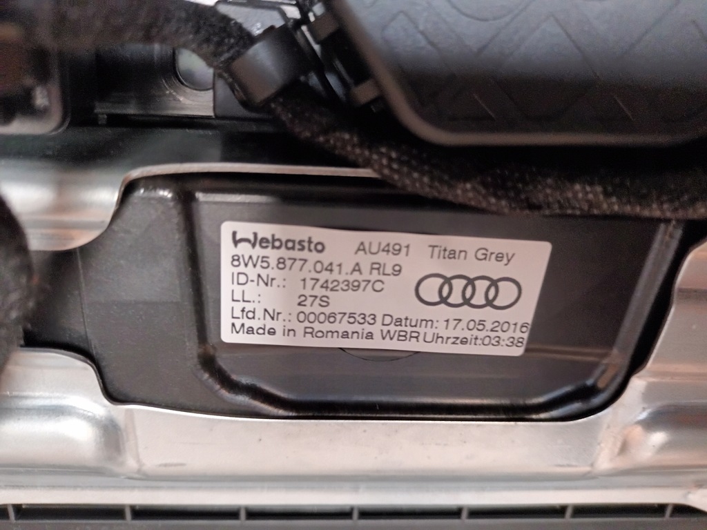 фото №12, Audi a4 b9 8w sedan люк 8w5877041a блок керування моторчик накладка 72 km