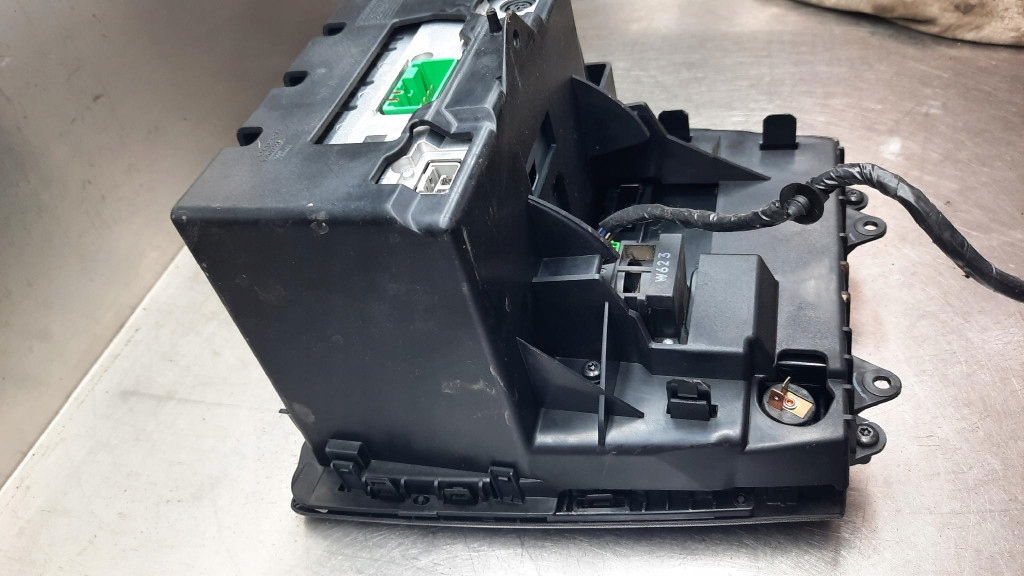 фото №9, Панель средний радио hu-850 панель кондиционера volvo s60 i 2.4 d5 lift