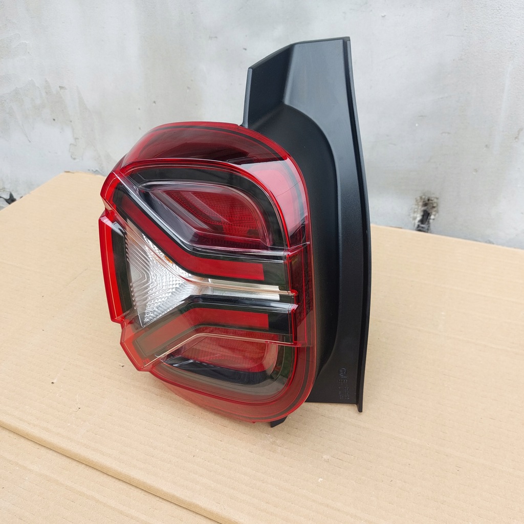 фото №4, Dacia duster ii lift 20- лампа задняя левая led