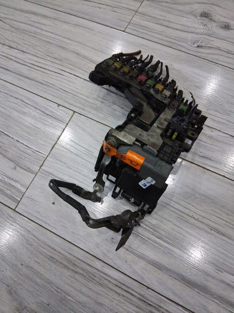 фото №1, Модуль напряжения аккумулятор g06 citroen c4 ii ds4 9665878380