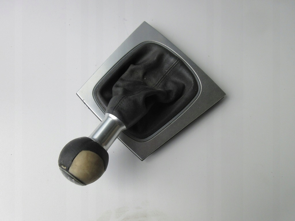 фото №1, Audi a3 8p ручка чохол рамка 6-cio ступенева