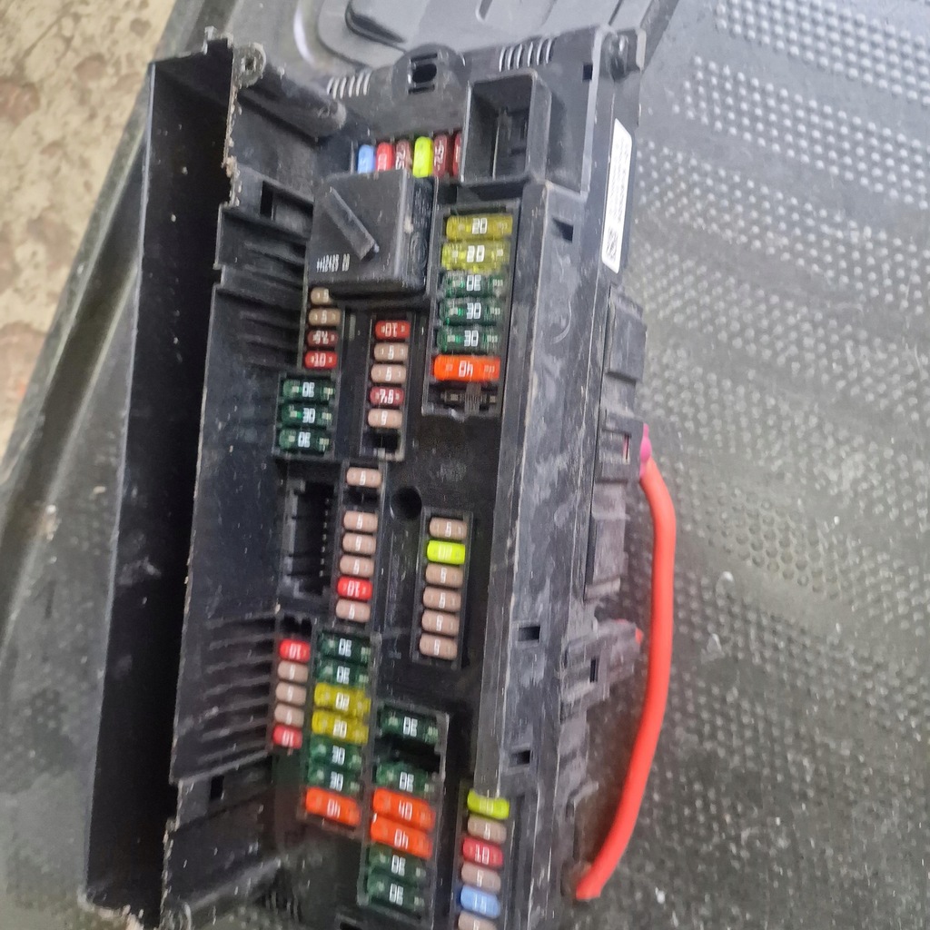 фото №1, Коробка предохранителей bmw f10 9252815