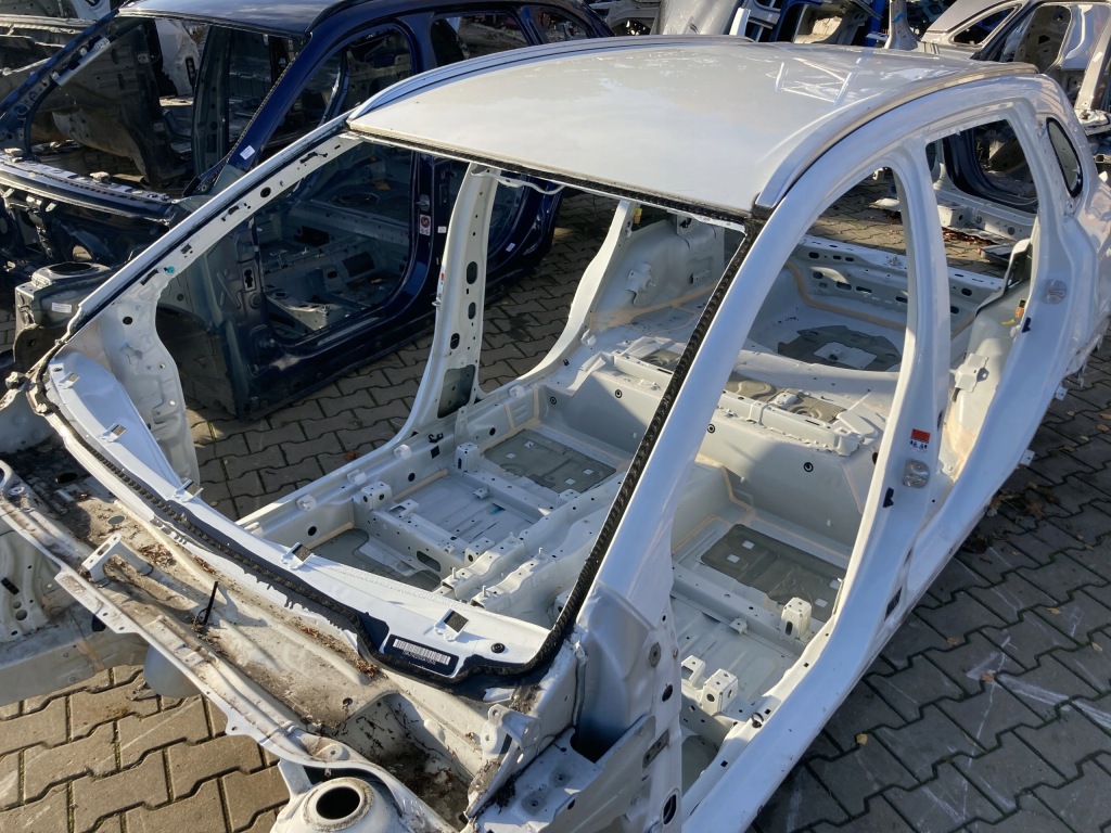 фото №1, Крыша стойки рейлинги suzuki sx4 s-cross ii 21- 26u