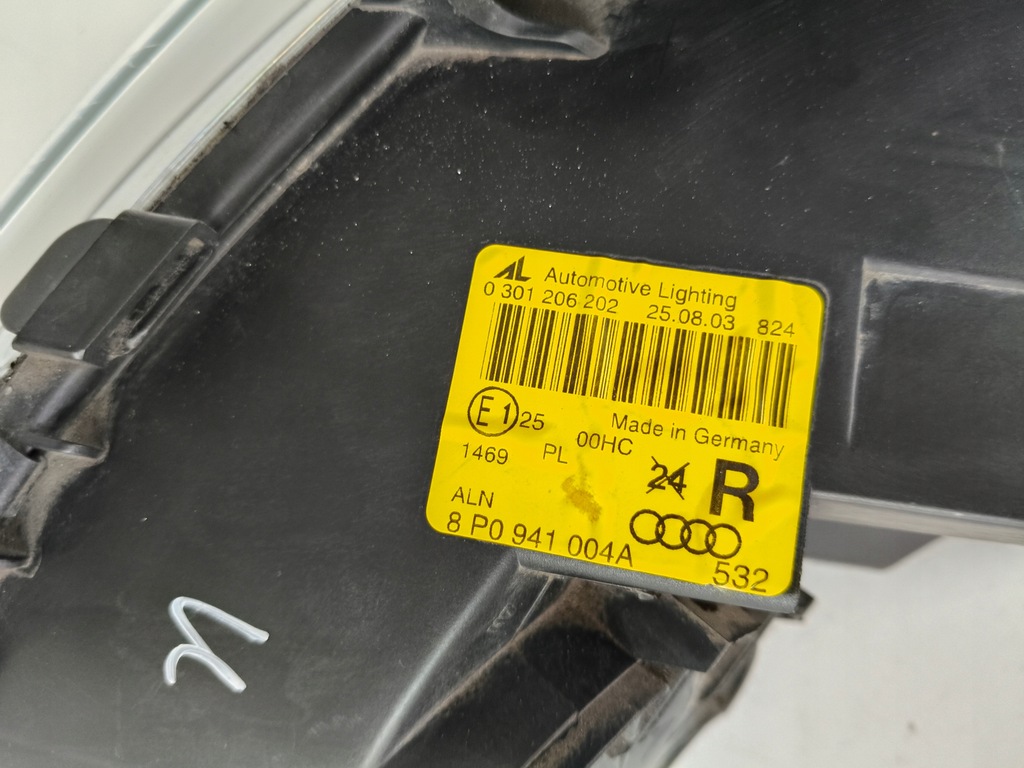 фото №8, Лампа правая фара audi a3 8p 8p0 03-08