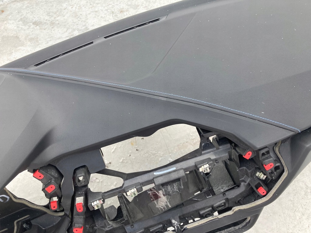 фото №8, Bmw 1 f40 f44 панель приладів панель приладів консоль подушки безпеки ремені