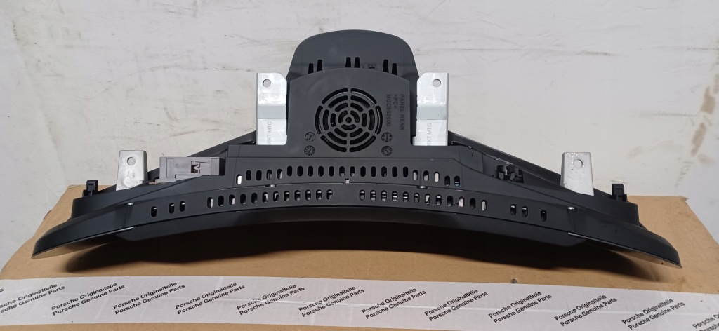 фото №4, Porsche taycan счетчик дисплей