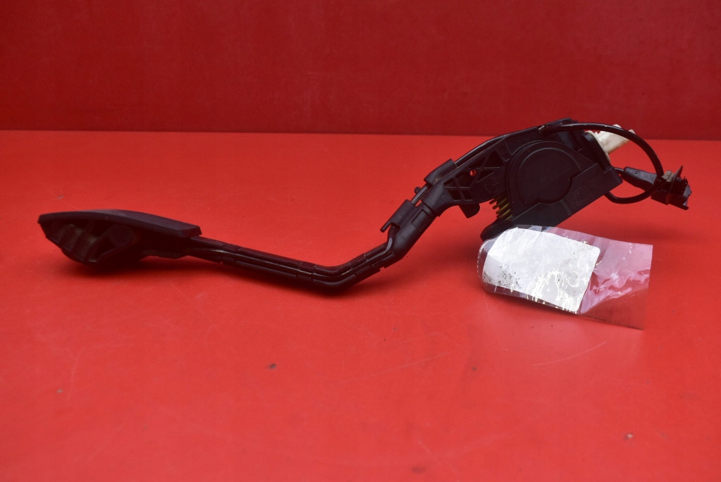 фото №6, Потенциометр педаль газа eu 9650341780 citroen c6 1 i 2.7 hdi 204 km 04-12