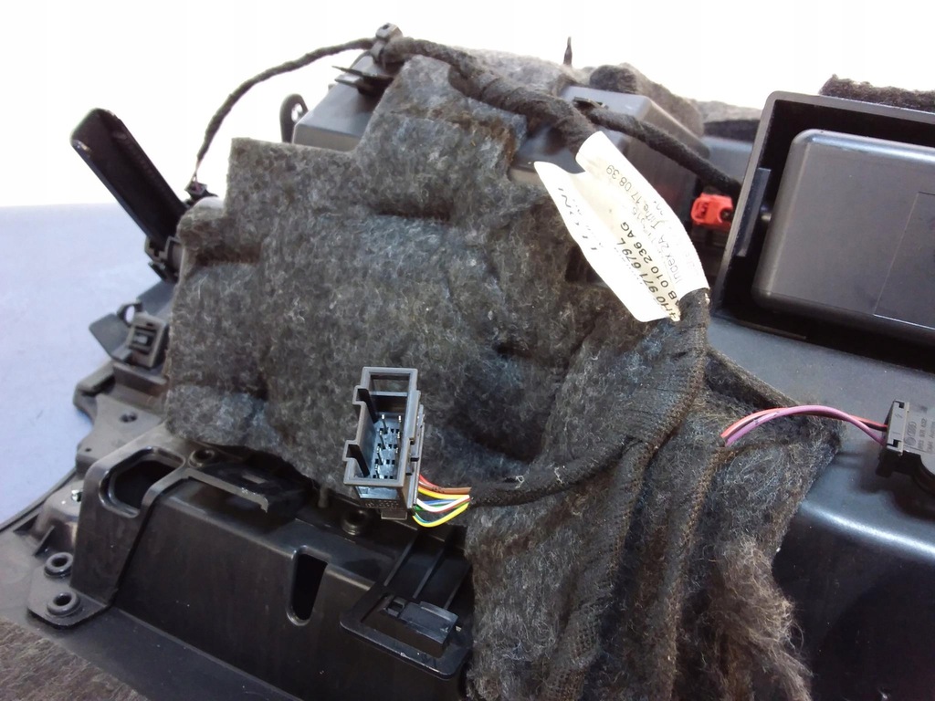 фото №5, Audi a8 d4 бардачок пасажира 4h1880302d