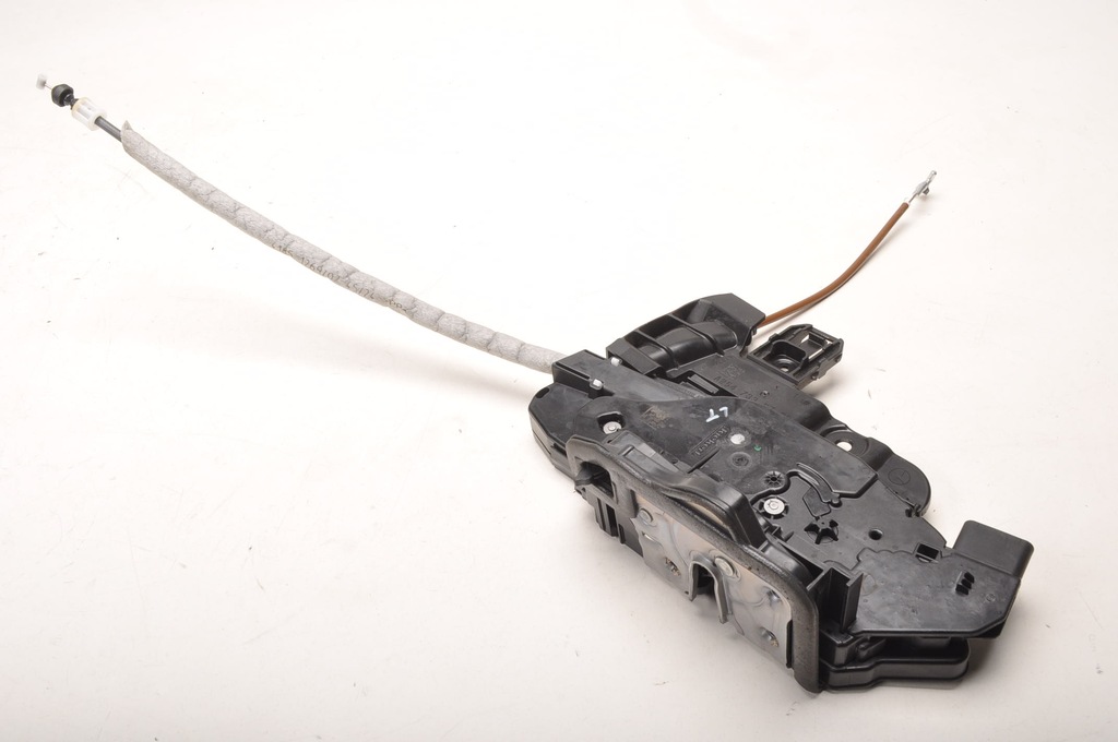 фото №1, Mercedes w177 w247 замок двері лівий задня a0997303101