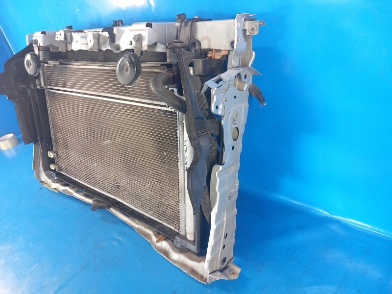 фото №4, Передний панель toyota prius 3 iii kompletny