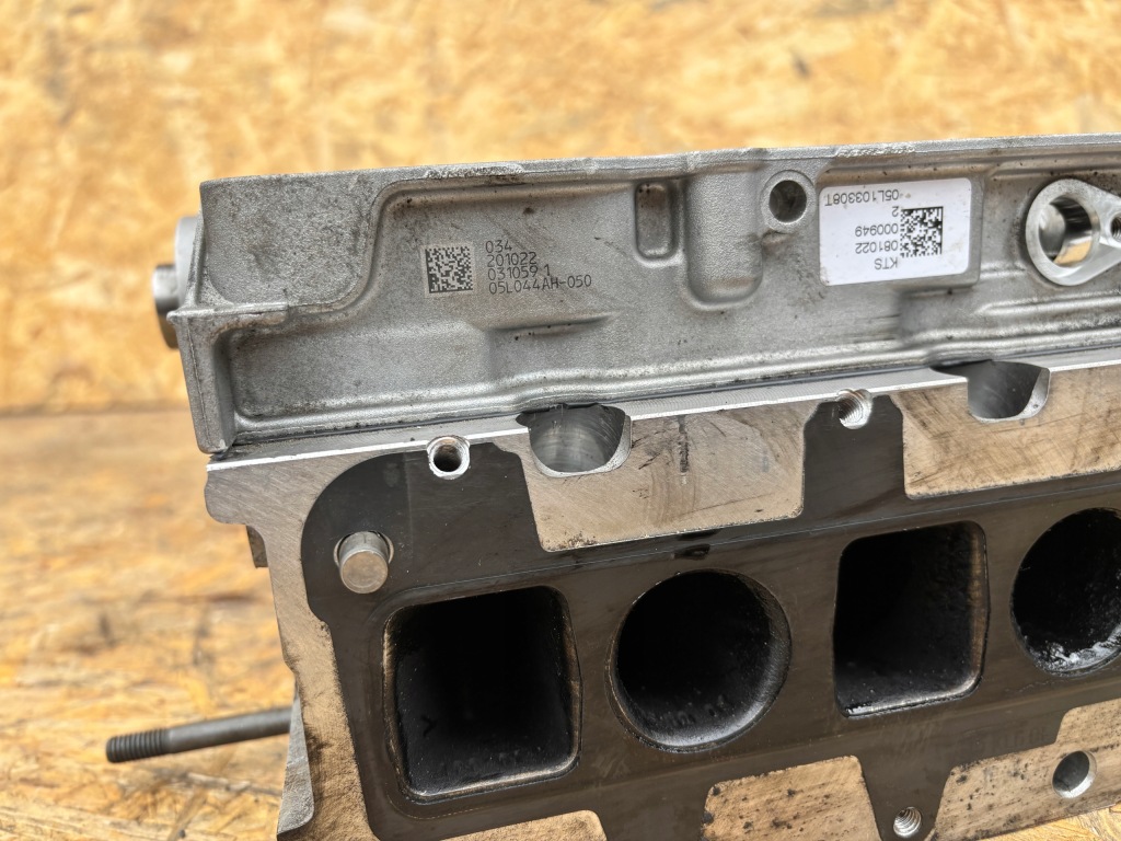 Audi vw головка комплектна 05l044ah 05l103308s 05l103308t в Україні