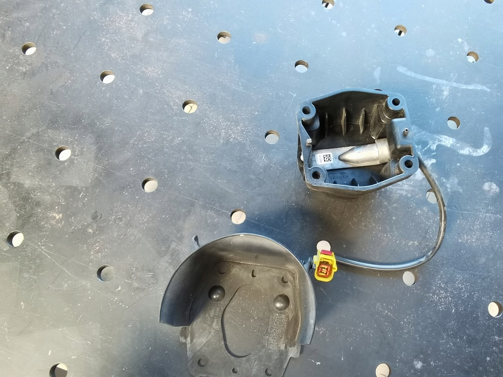 фото №9, Jaguar xf x250 - патрон капот pieszego