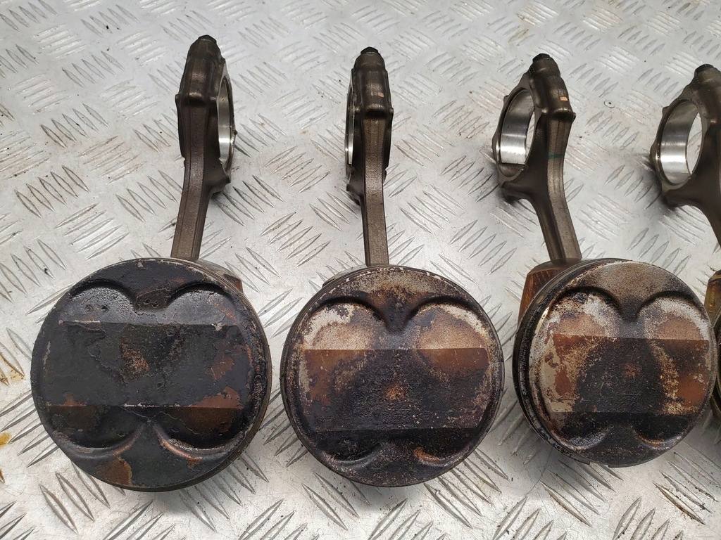 фото №6, Chrysler pacifica с передний поршни