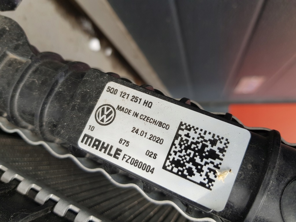 Радіатор води рідина vw skoda octavia 5q0121251en в Україні