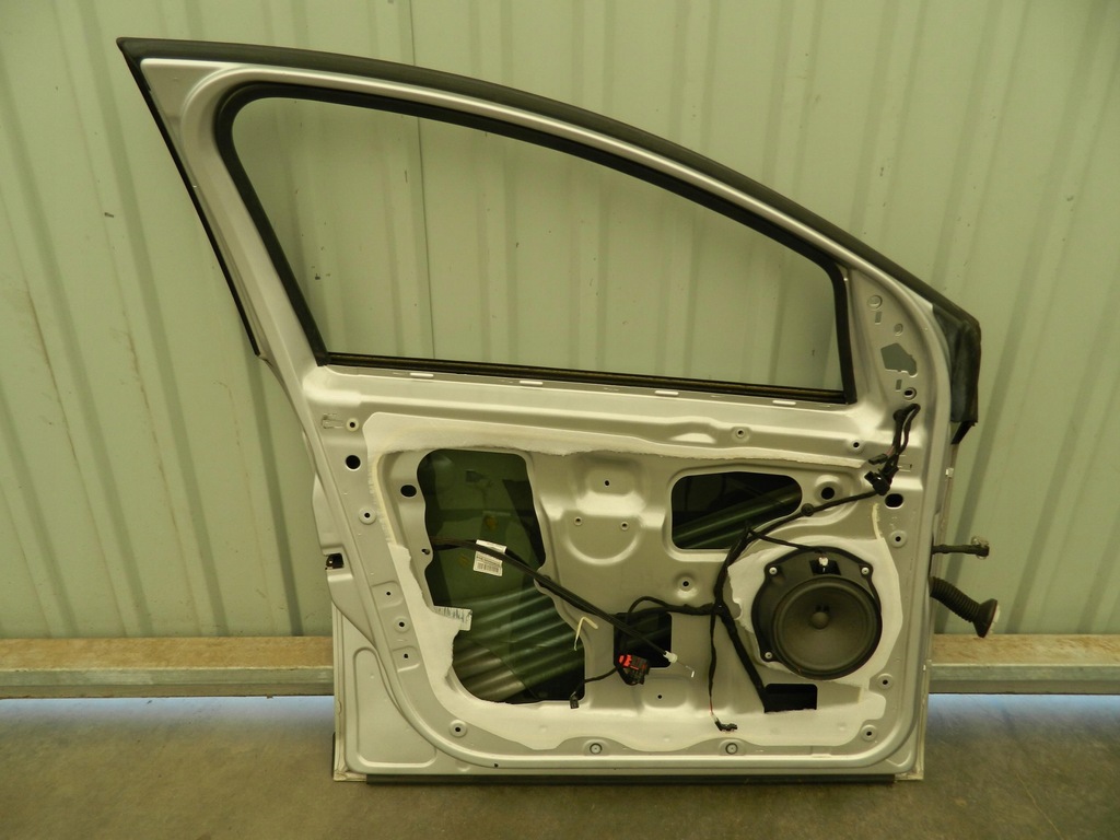 фото №9, Дверь lancia delta 3 08-14r. левая передние 620/b