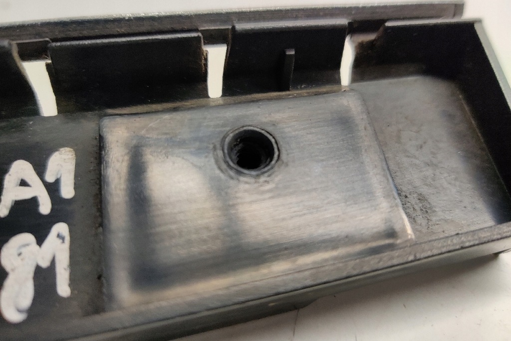 фото №10, Другое запчасти кузов bmw 1 e81 7169979 2.0l дизель 105kw 2009