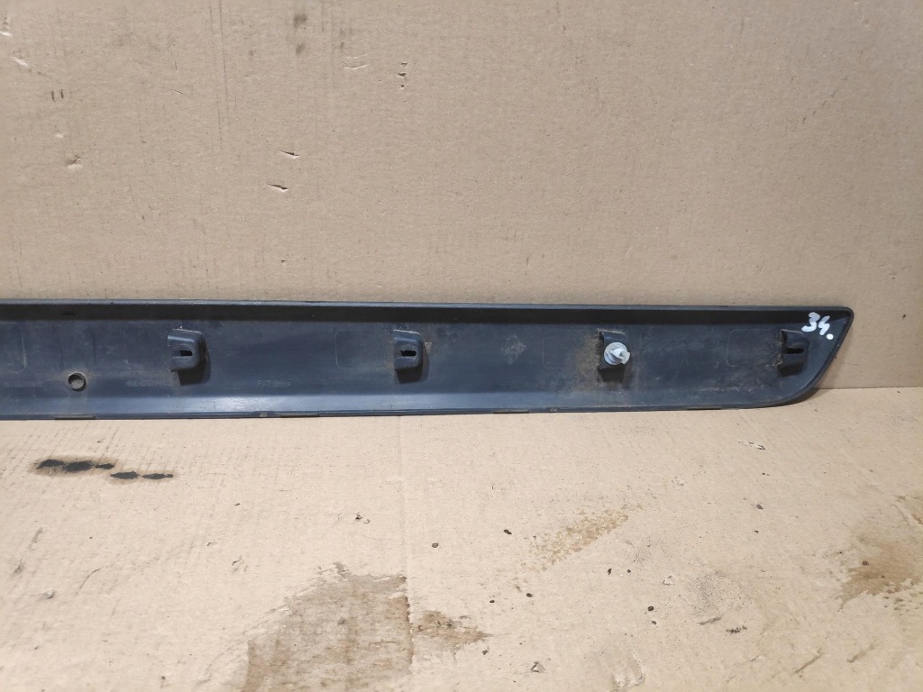Молдинг двері лівий перед ліва передня декоративна renault kangoo iii 8200439111 Недорого