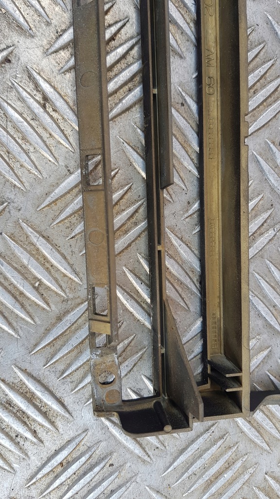 фото №9, Bmw e39 рамка панель корпус радіо 8247302