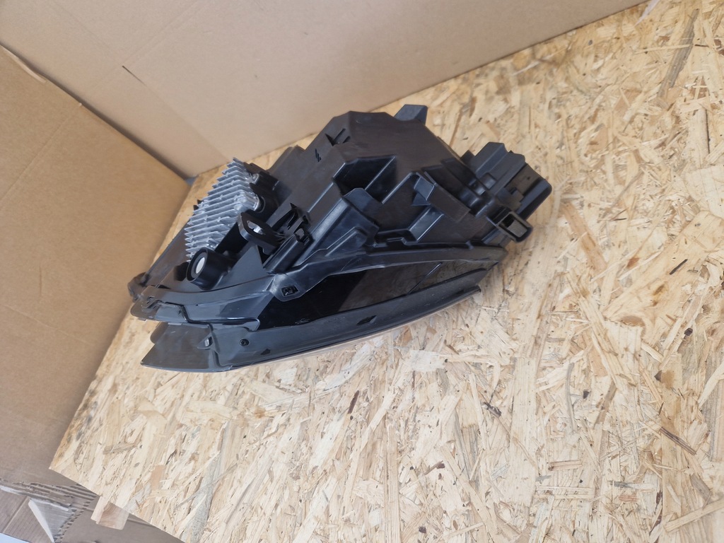 фото №9, Лампа передняя правая 8y0941034 audi a3 8y full led демонтаж