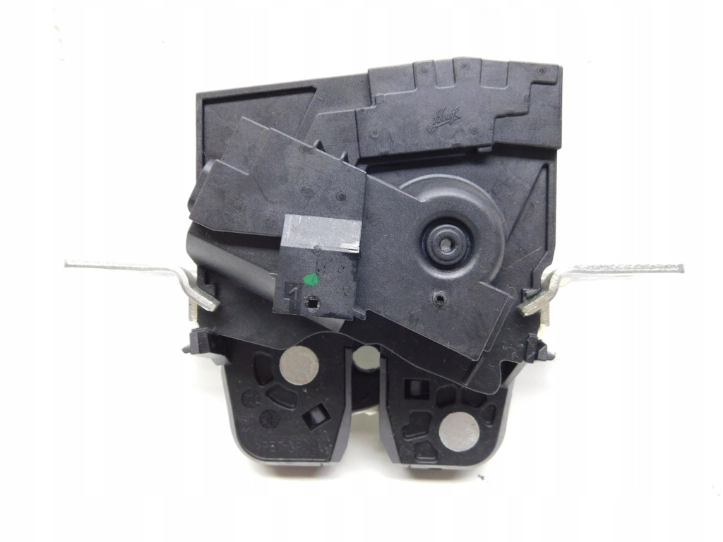 фото №1, Замок крышки задняя a2467401100 - mercedes w176 w246