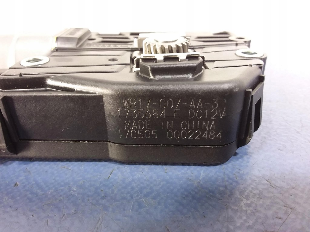 фото №5, Bmw 7 g11 моторчик люк 7419126