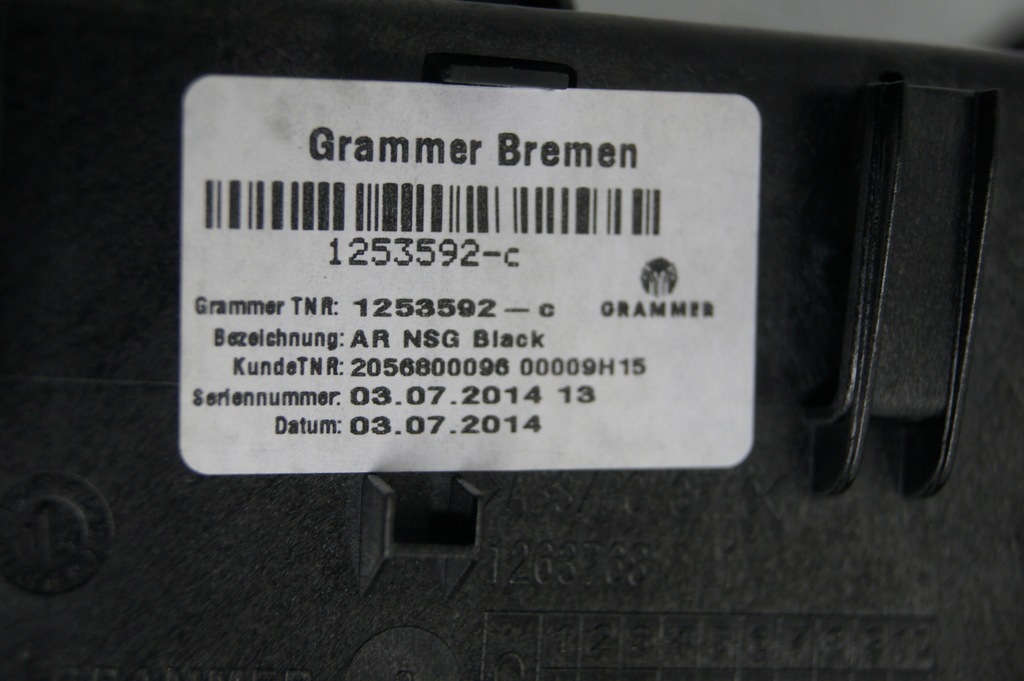 фото №8, Подлокотник w205 c-klasa sedan