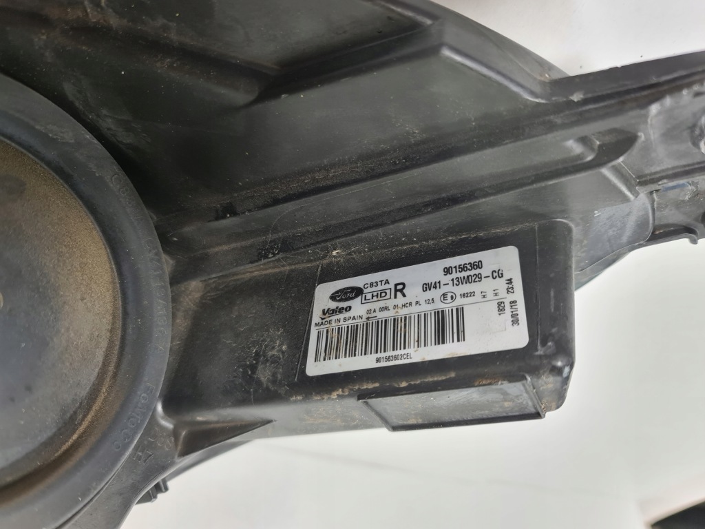 Kuga mk2 рестайлінг  фара правий ліва лінза led комплект gv41-13w030-cg Ціна