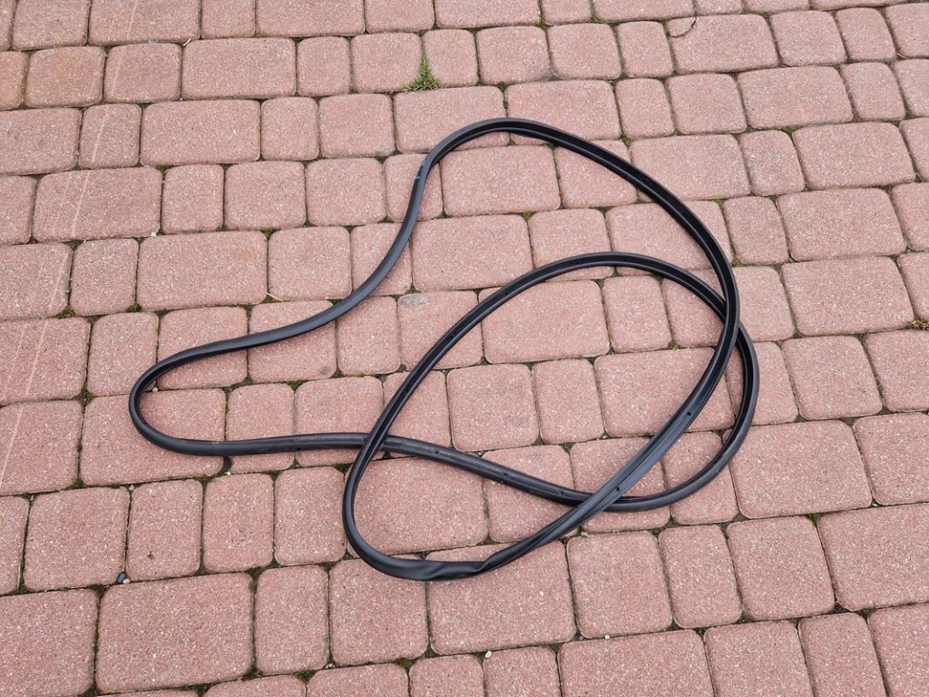 фото №1, Прокладка правая перед дверь opel meriva b