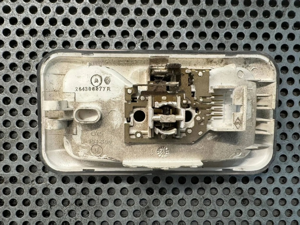 фото №2, Освещение лампа кабины renault master iii 264306877r