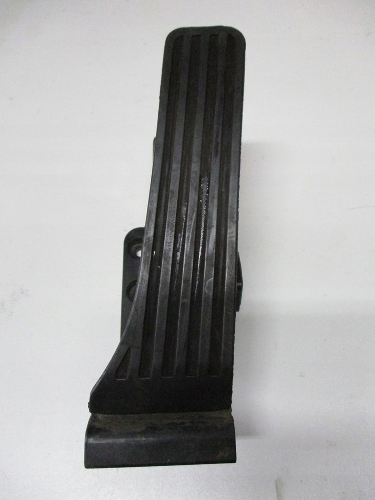 фото №1, Педаль газа mercedes glk a2043000304