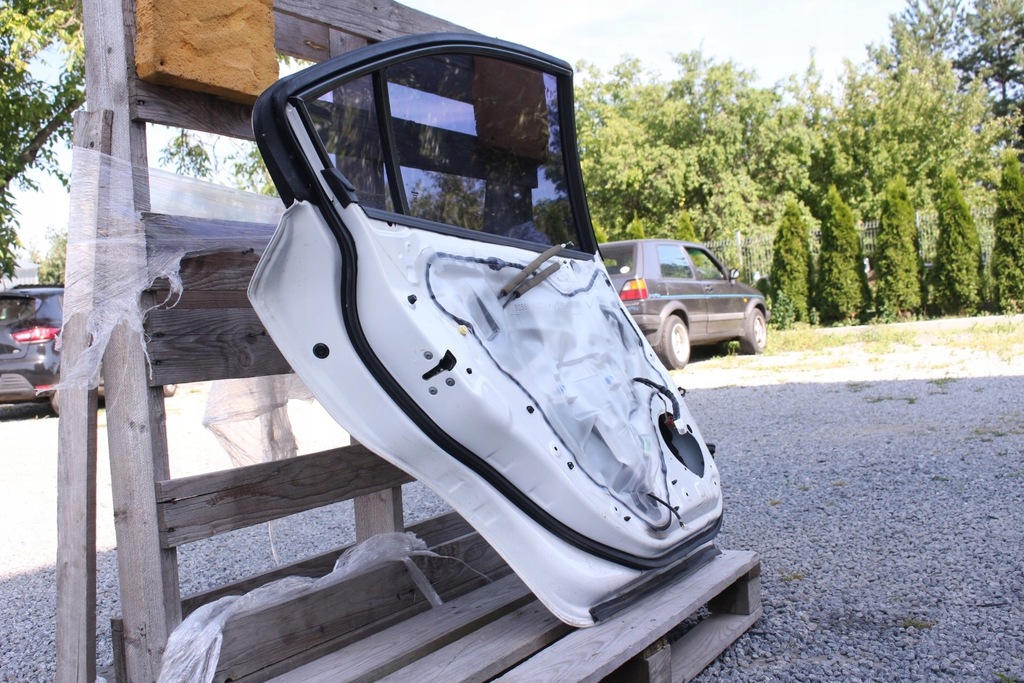 фото №7, Дверь левый задняя nissan maxima a35 голый