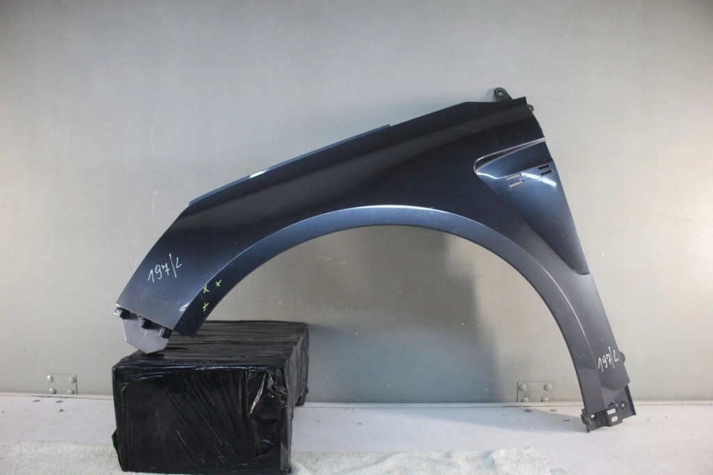 Купить Крыло  левое  перед передний renault clio iv 4 rs 631010989r