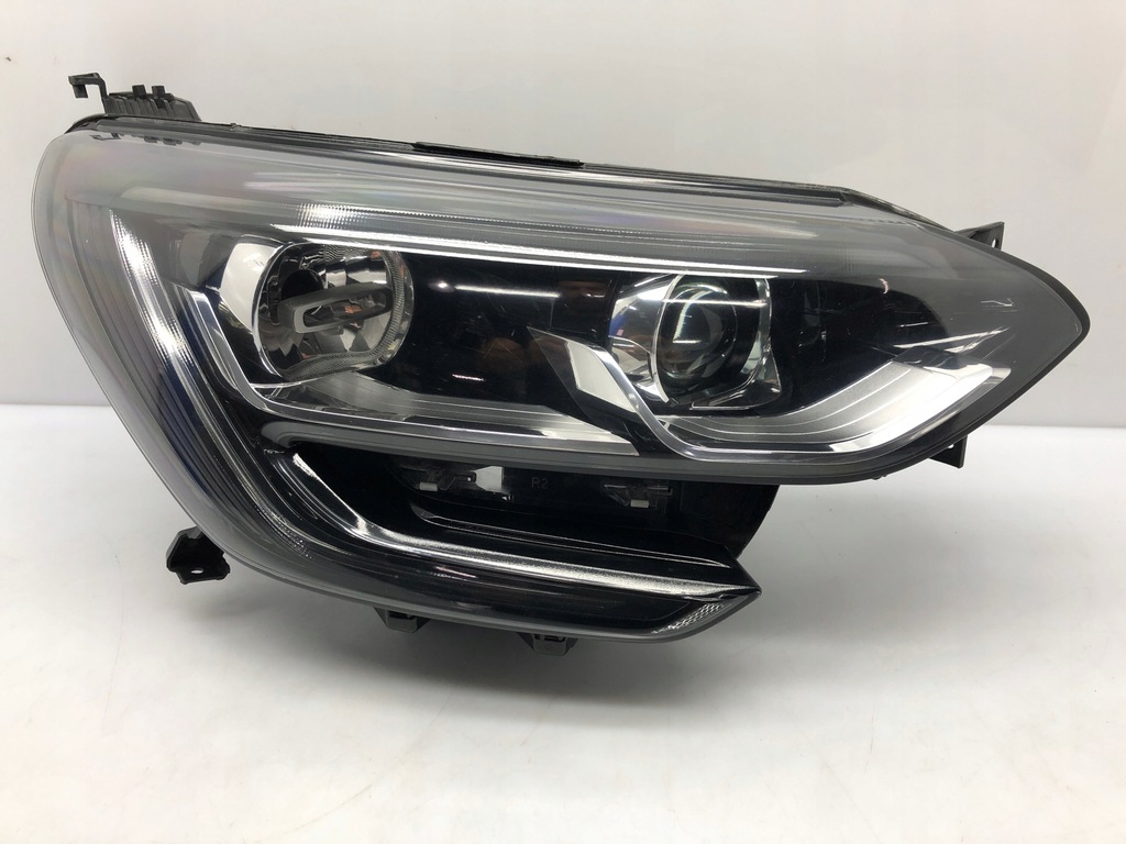 фото №1, Фара renault megane iv правый led 260100141r