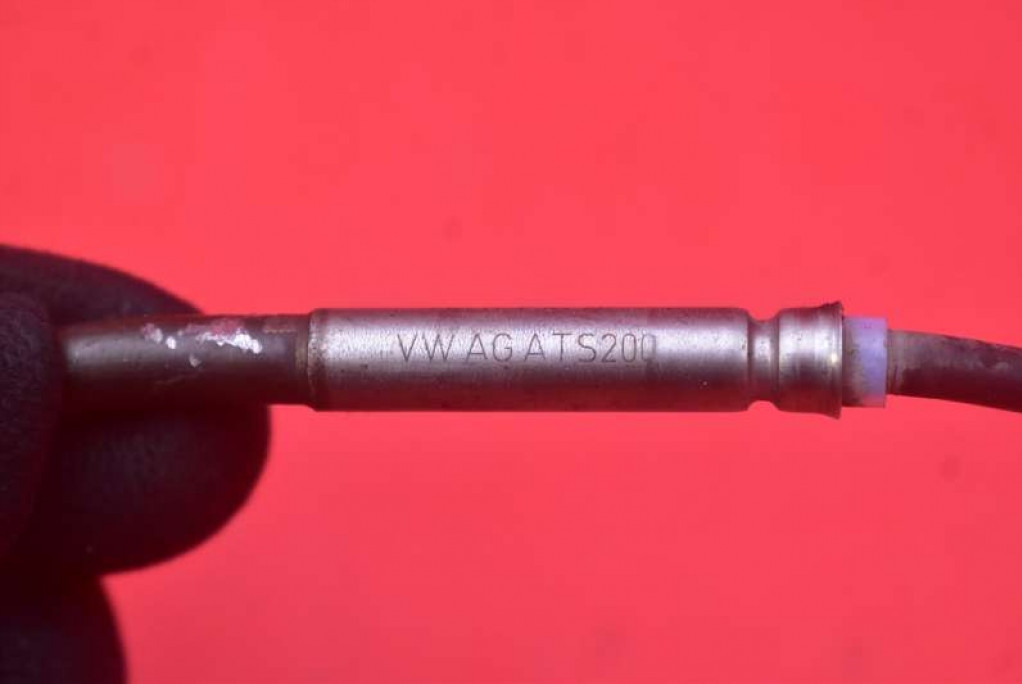 фото №8, Датчик температури вихлопних газів 038906088a audi a8 d3 4.2 tdi 326 km 05-07