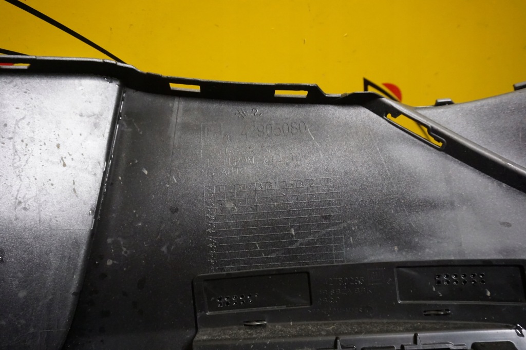 Chevrolet trax 2024 2025 - бампер задній задній накладка америка Оригінал