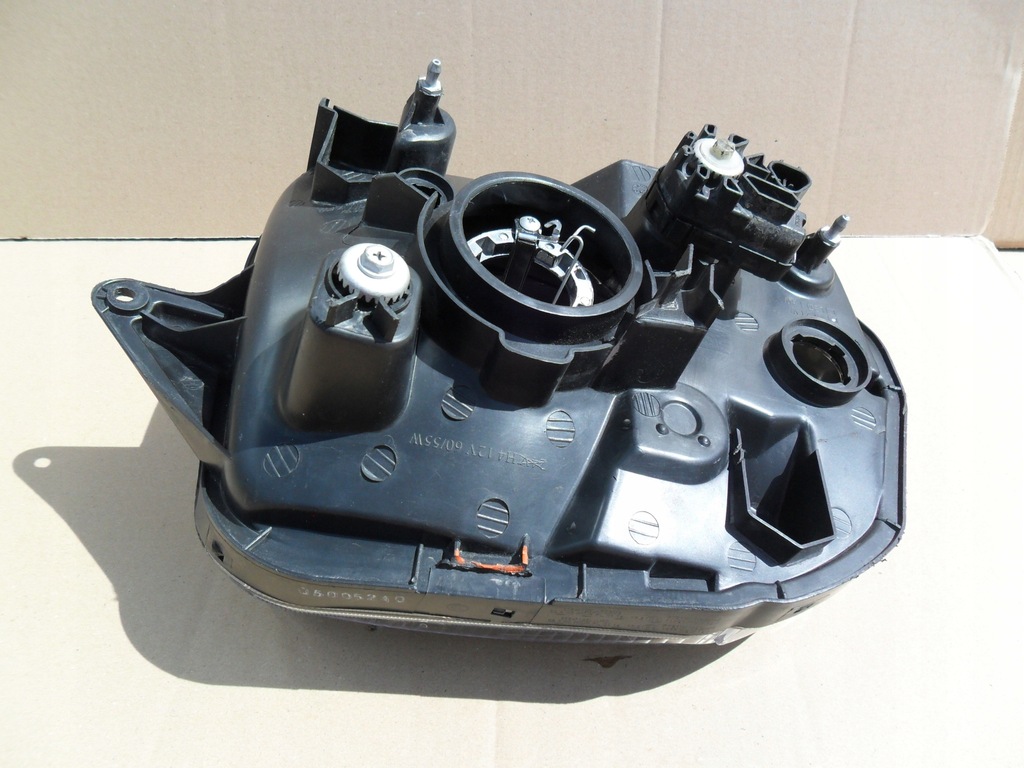 фото №14, Suzuki jimny 01- фара лівий