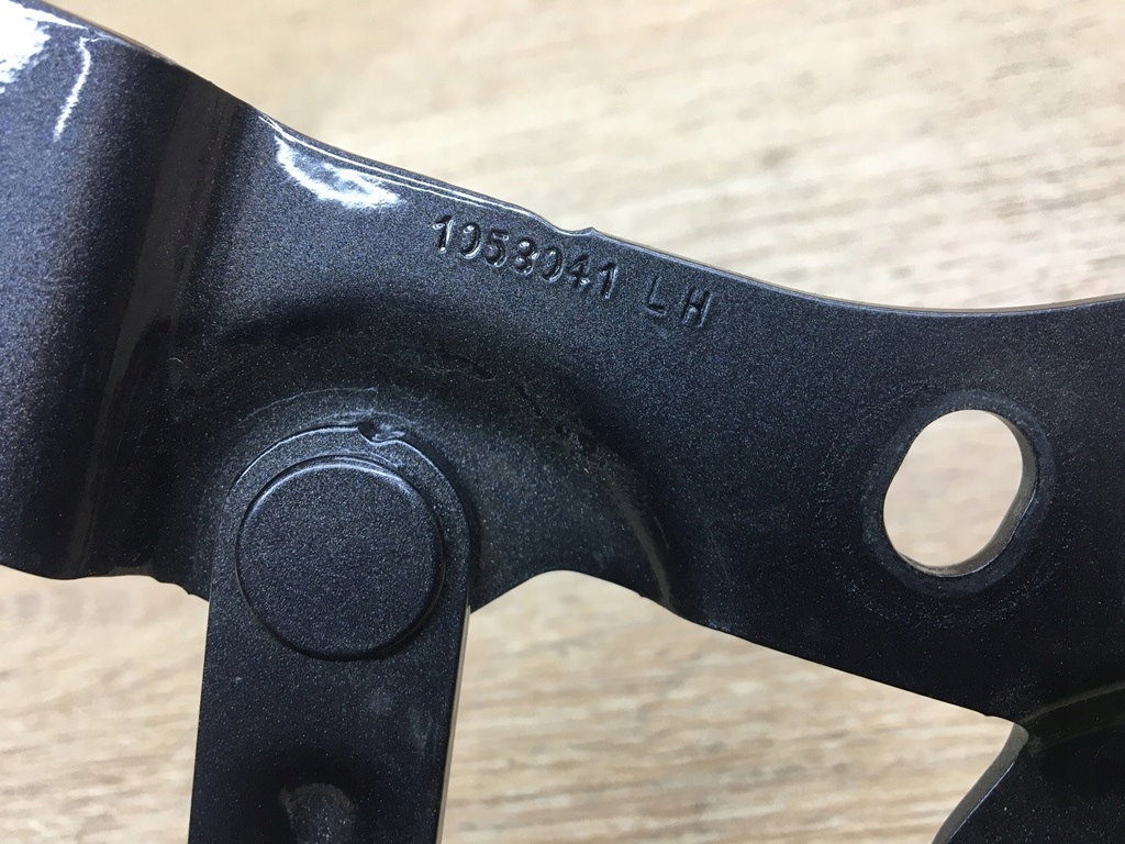 фото №14, Петля капот левый перед lh tesla x 1058041-00-b