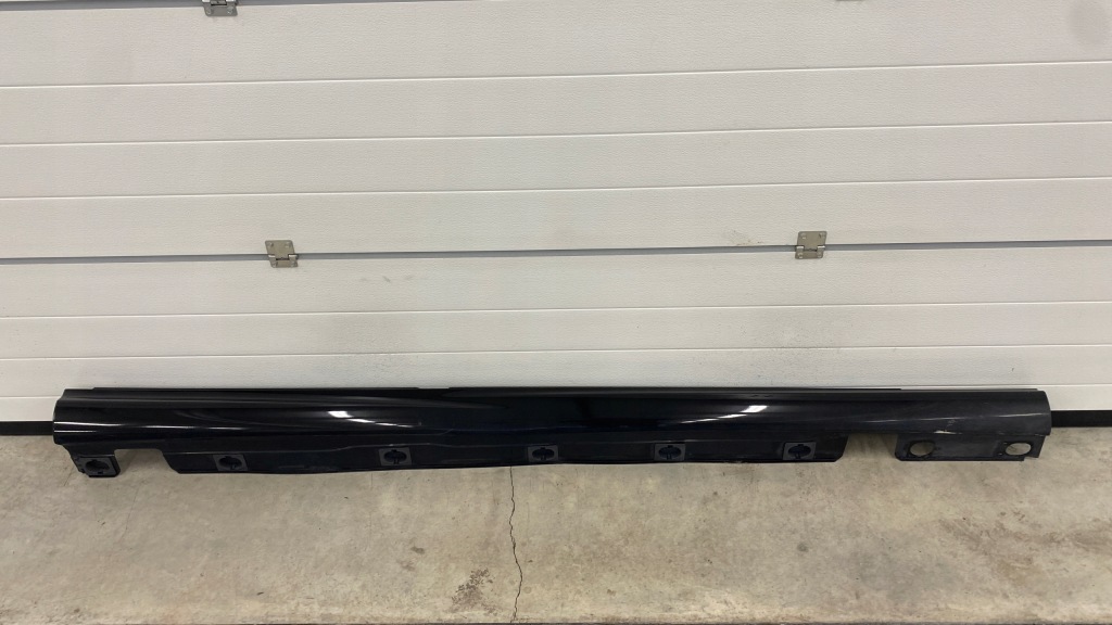 Купить Порог накладка  порог правая amg mercedes s w221 long 2216901040