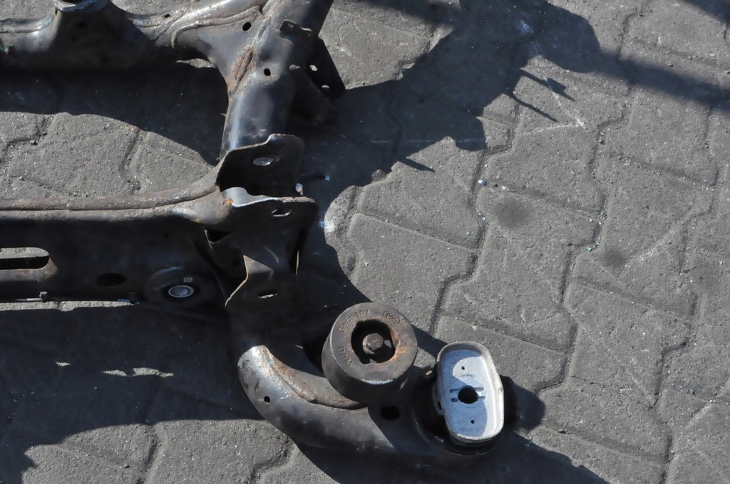 фото №11, Bentley bentayga 4.0 tdi подрамник подвеска задняя 36a500029e