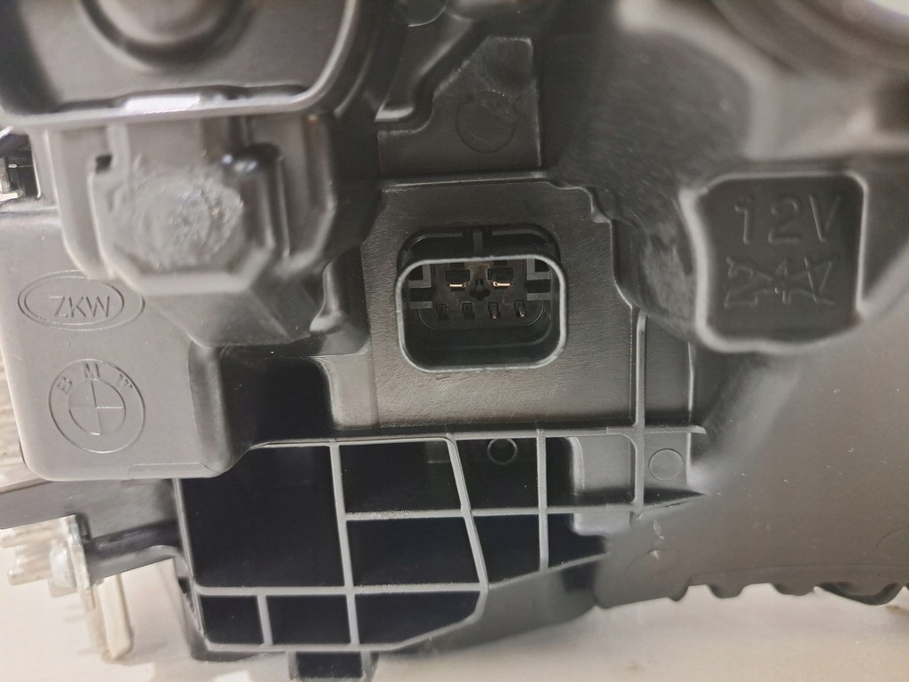 фото №8, Bmw i4 2024 перед сторона права лампа лазерна передня new