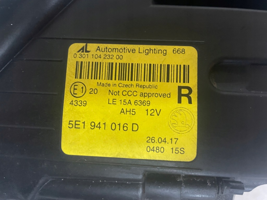 Купити Skoda octavia 3 рестайлінг  фара правий led 2016-2019 рік