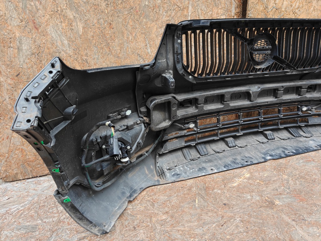 фото №9, Kompletny перед volvo xc40 2.0 d3 d4 автоматична коробка передач midled капот крила бампер