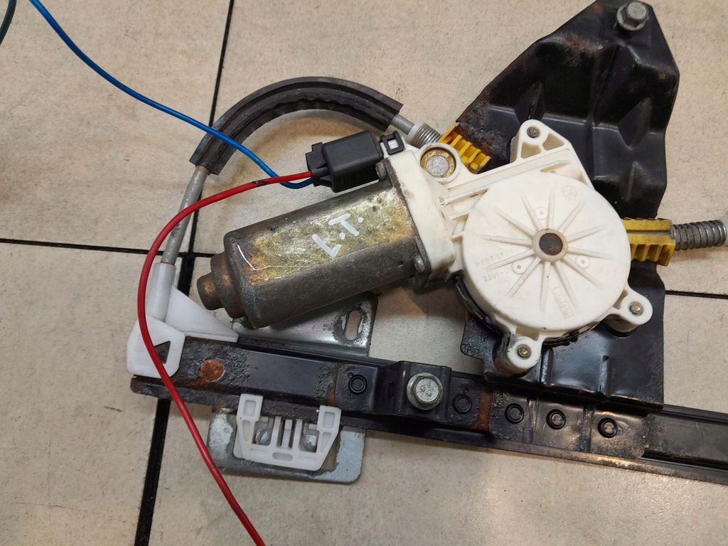 фото №3, Підйомник скло лівий задня freelander i 1.8