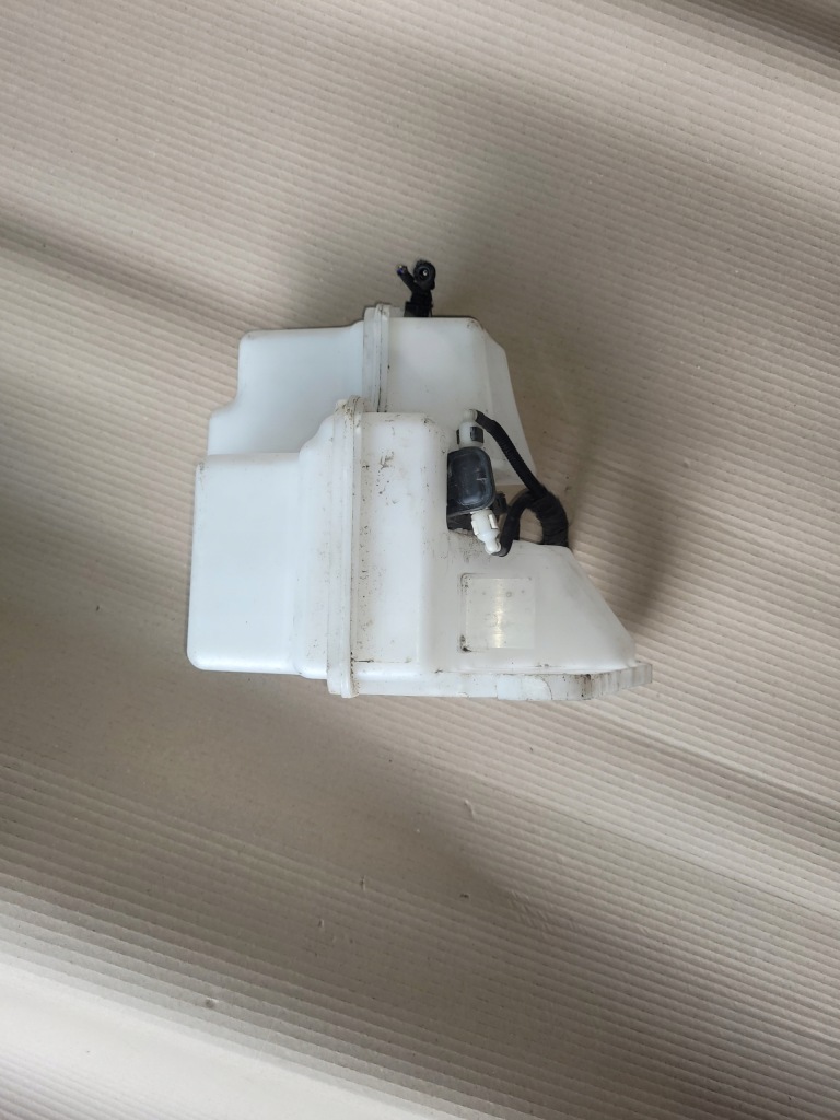 фото №1, Vw golf vii - бачок омивача