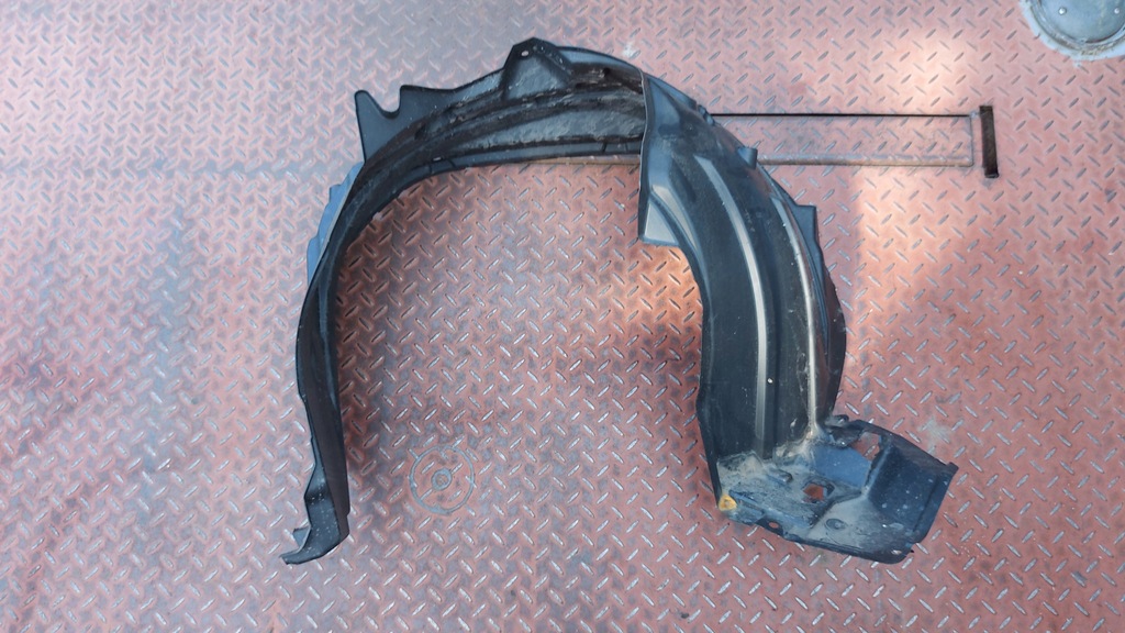 фото №1, Підкрилок лівий перед toyota yaris cross 21-