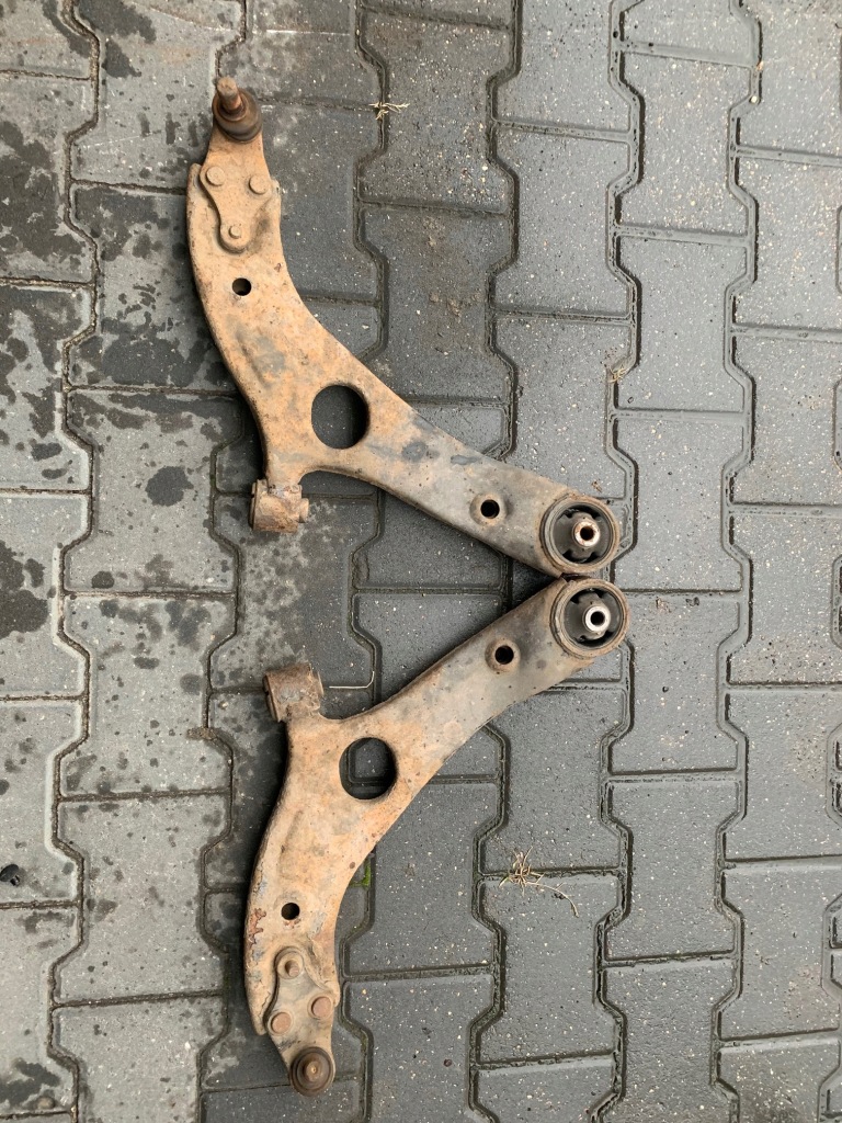 фото №1, Рычаг правый нижний перед kia optima 2011