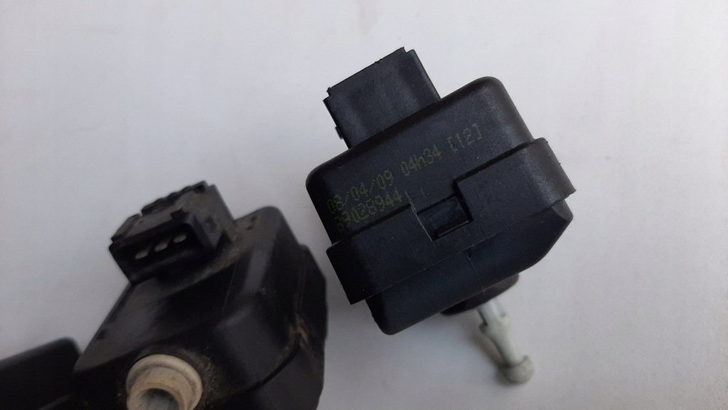 фото №10, Моторчик лампы фара nissan micra k12