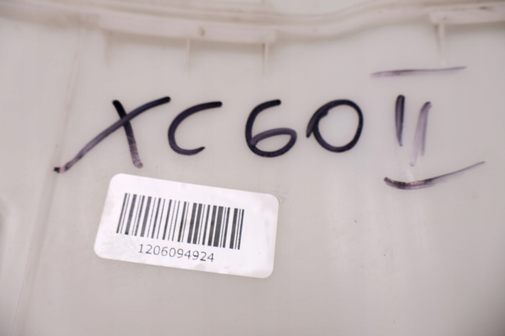 фото №9, Volvo xc60 ii бачок омывателя 31662335, 31662345