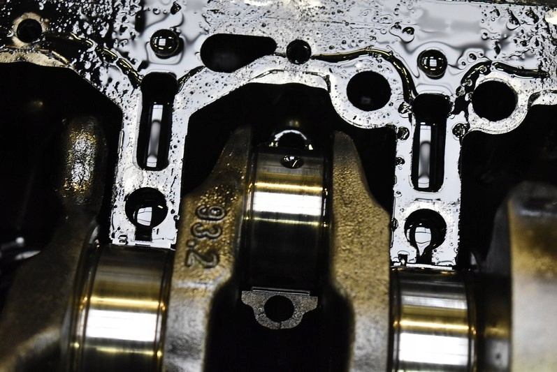 фото №11, Блок dół двигателя wał 30777889 volvo v70 2 ii 2.4 d5 185 km lift 04-08