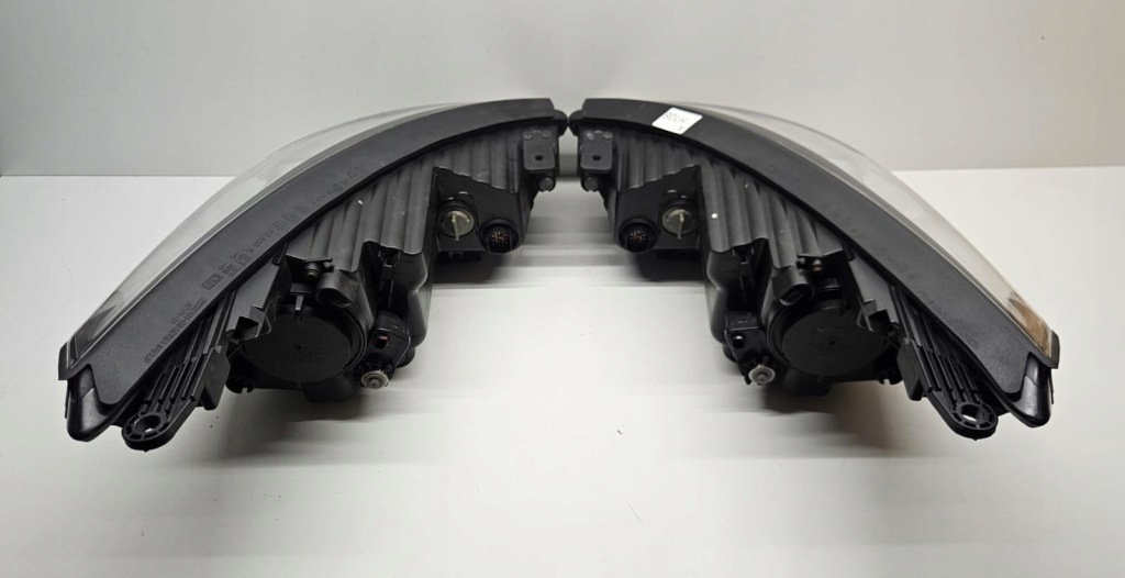 Hyundai ix35 рестайлінг  лінза звичайна з led фара лівий правий фара в Україні